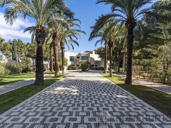 5 Bedroom Villa/House in Sol De Mallorca 3