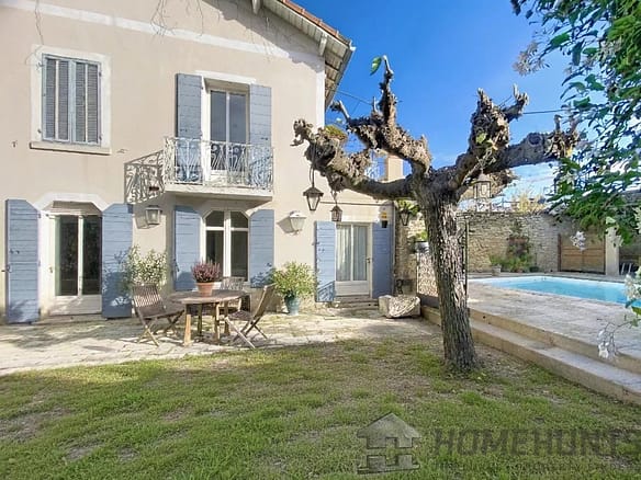 5 Bedroom Villa/House in St Remy De Provence 6