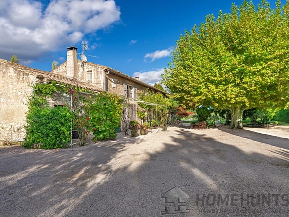 7 Bedroom Villa/House in Eygalieres 2
