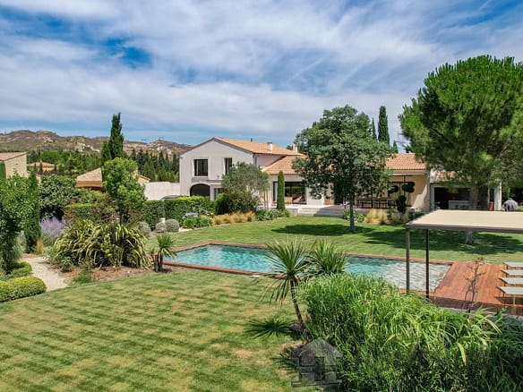 5 Bedroom Villa/House in Graveson 4