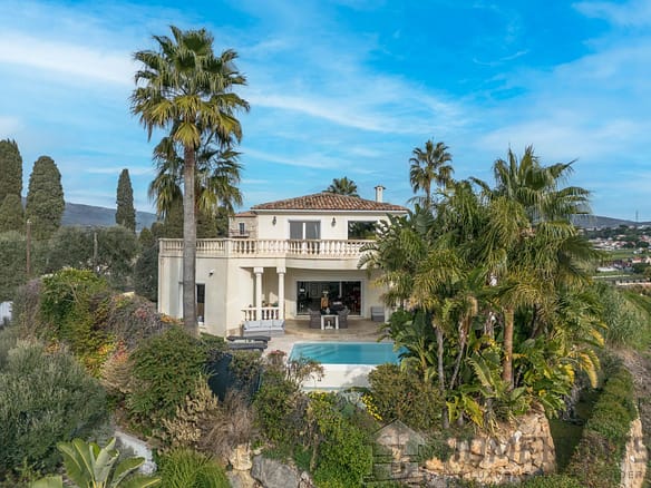 4 Bedroom Villa/House in Nice 32