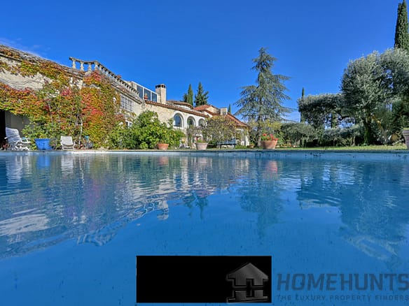 5 Bedroom Villa/House in Uzes 7