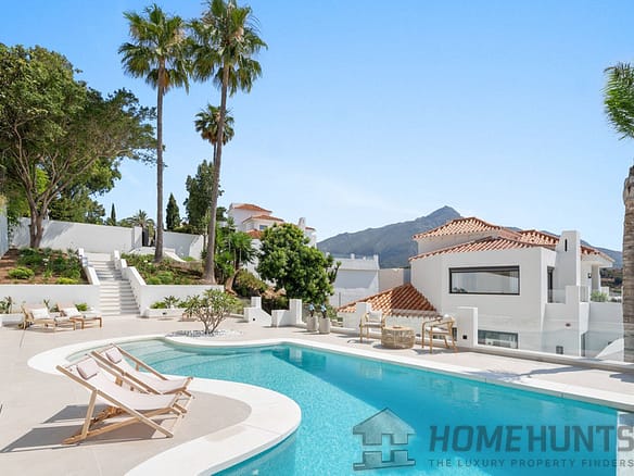 5 Bedroom Villa/House in Nueva Andalucía 10