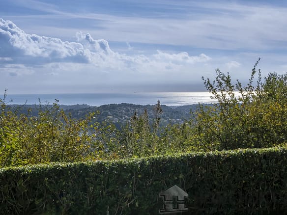 5 Bedroom Villa/House in Vence 3