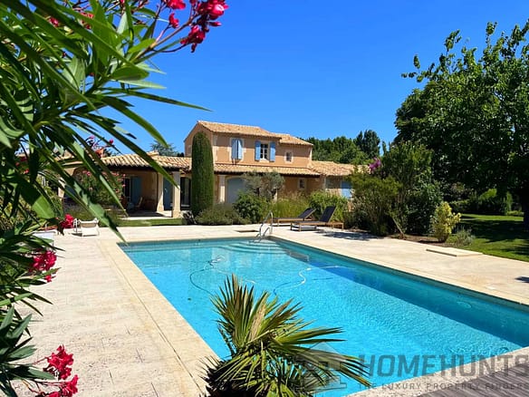 3 Bedroom Villa/House in St Remy De Provence 4