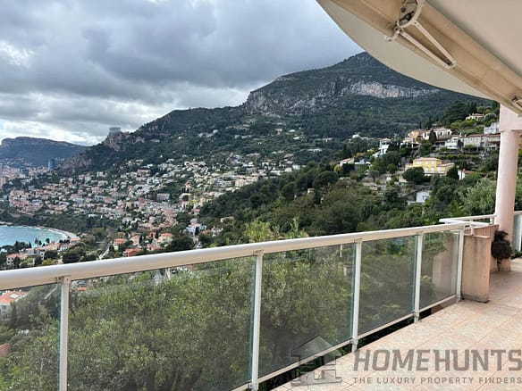 2 Bedroom Apartment in Roquebrune Cap Martin 28