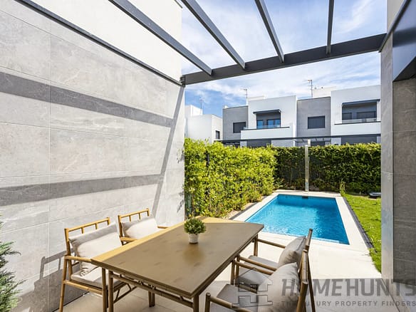 4 Bedroom Villa/House in Palma 24