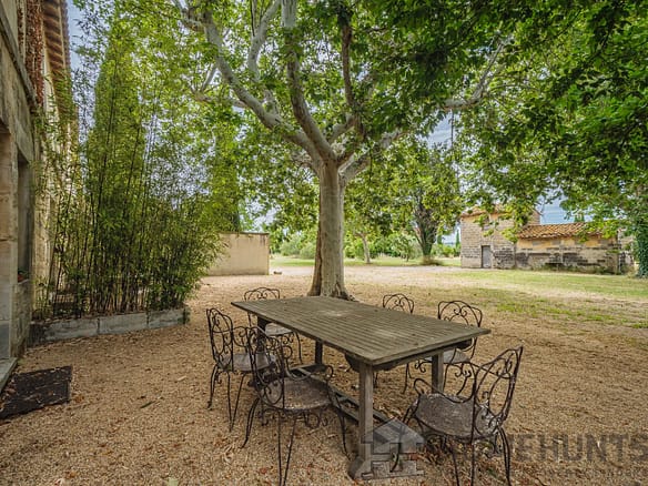 10 Bedroom Castle/Estates in Arles 20