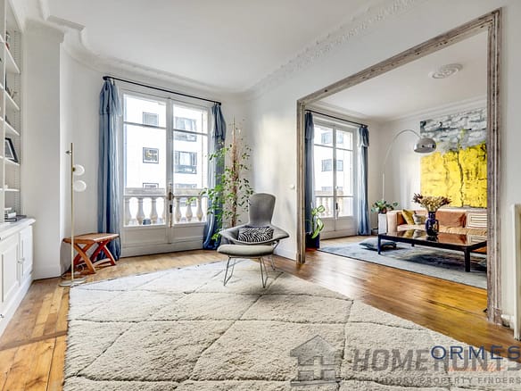 2 Bedroom Apartment in Paris 15th (La Motte Picquet) 16