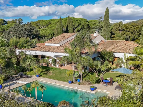 6 Bedroom Villa/House in La Londe Les Maures 30