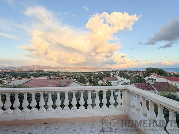 7 Bedroom Villa/House in Frejus 10