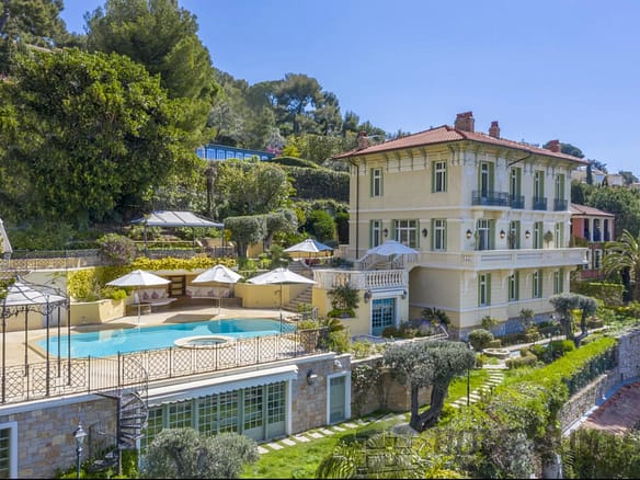 5 Bedroom Villa/House in Roquebrune Cap Martin 3
