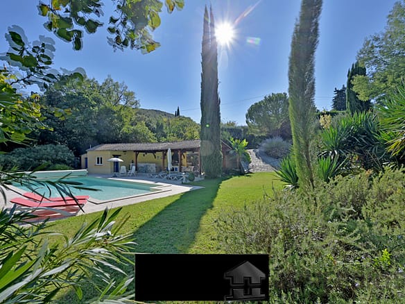 4 Bedroom Villa/House in Ales 7