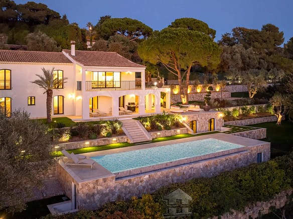 5 Bedroom Villa/House in Le Cannet 2