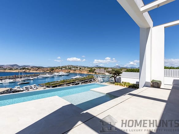 4 Bedroom Villa/House in Santa Ponsa 3