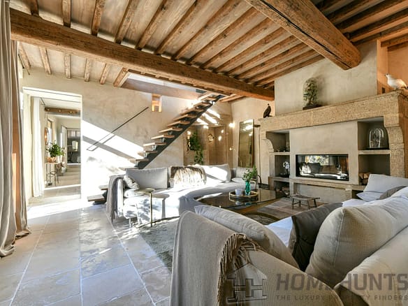 5 Bedroom Villa/House in Uzes 3