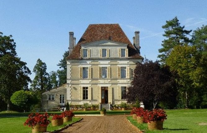 Why You Should Buy a Property in The Dordogne? 4 Photo of property for sale in Ribérac - HH-9447785-1