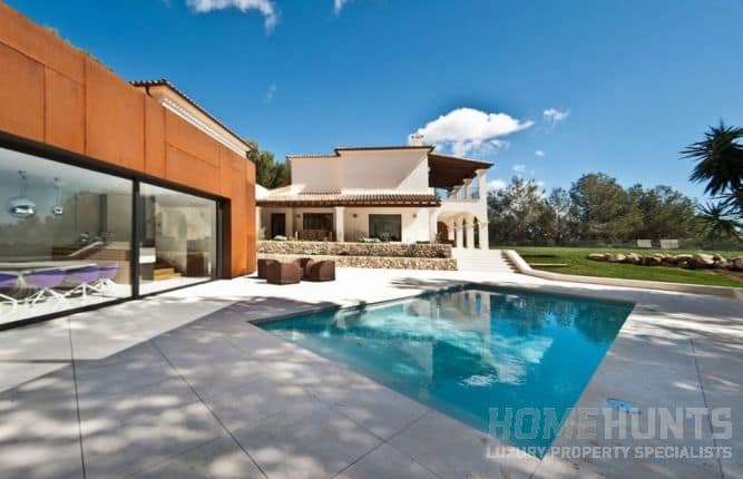 5 of the Most Expensive (and Beautiful) Villas for Sale in Majorca 6 5 of the Most Expensive (and Beautiful) Villas for Sale in Majorca 6