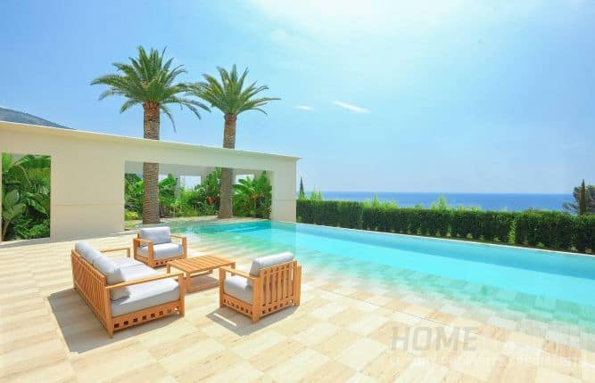 5 Of The Best Luxury Villas With Stunning Swimming Pool Views (To Die For) 3 Villa in Èze