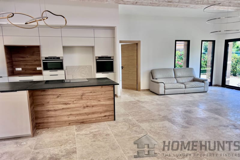 property_HH-15838907-10