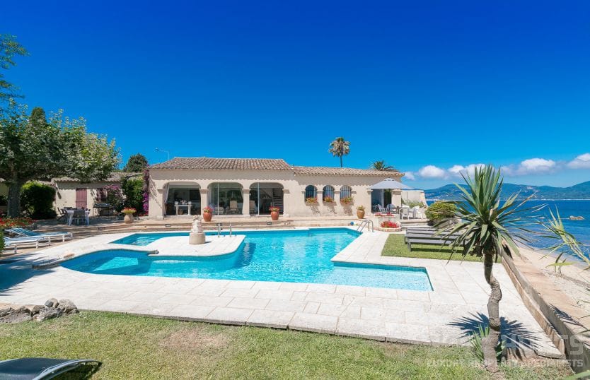 Top Tips for Buying Waterfront Property in France 6 Top Tips for Buying Waterfront Property in France 5