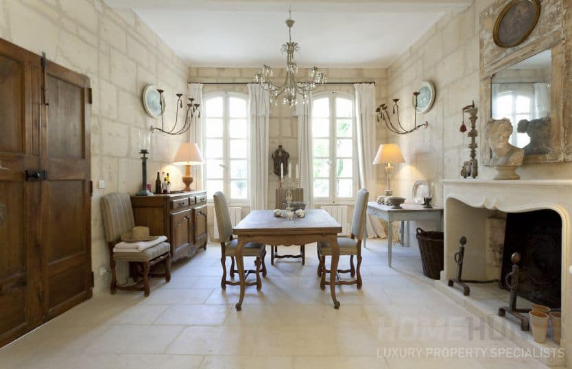 What are the property hotspots of Arles? 5 property in arles