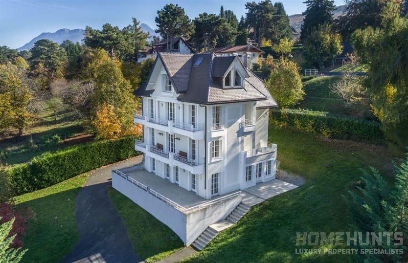 6 Stunning Properties at Lake Geneva (With Views to Die For) 5 6 Stunning Properties at Lake Geneva (With Views to Die For) 4