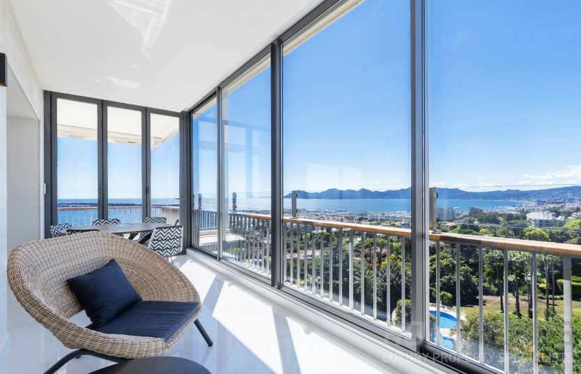 5 of the Best Luxury Places to Live by the Sea in the South of France 3 5 of the Best Luxury Places to Live by the Sea in the South of France 2