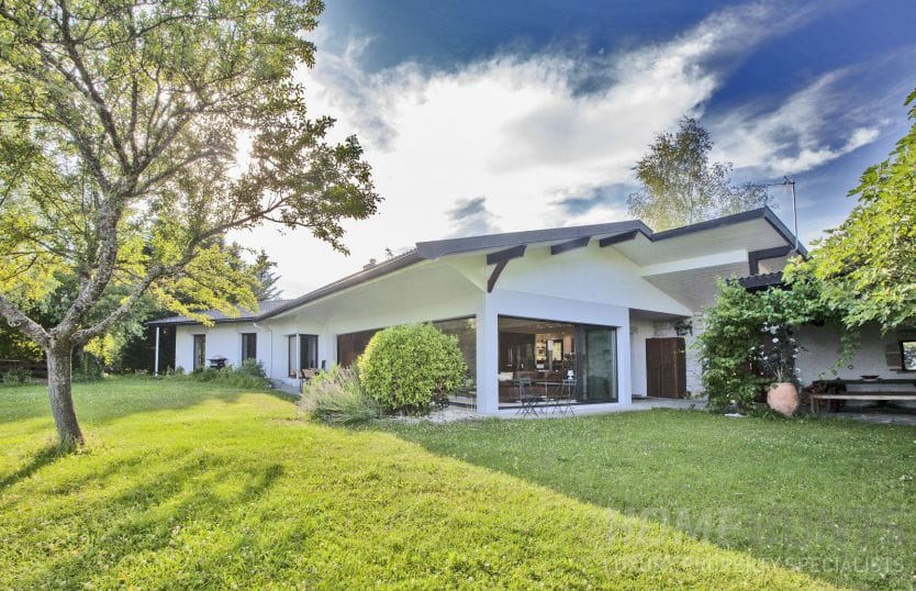 Annecy in Focus: Best Places to Buy Alpine Property 4 Annecy in Focus: Best Places to Buy Alpine Property 3