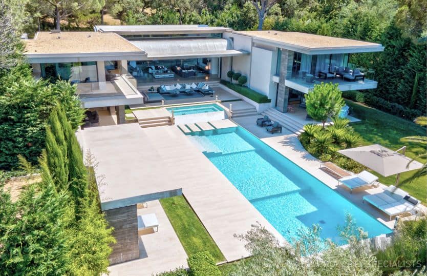 5 Must-See Luxury Properties For Sale on the Côte d’Azur 6 5 Must-See Luxury Properties For Sale on the Côte d’Azur 5