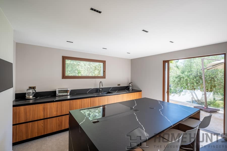 property_HH-15814847-24