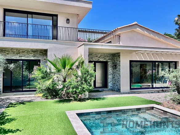 4 Bedroom Villa/House in Ste Maxime 4