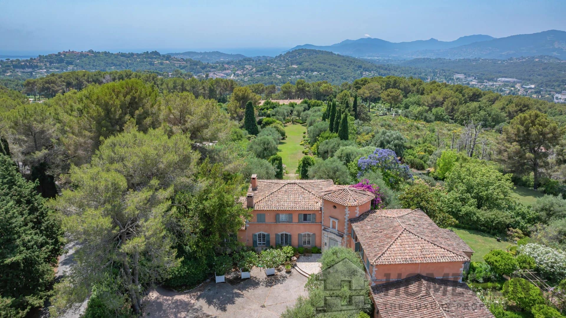 Villa/House For Sale in Mouans Sartoux 7