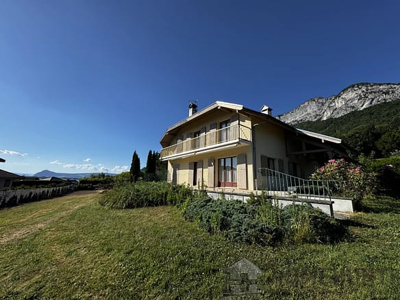 4 Bedroom Villa/House in Veyrier Du Lac 28