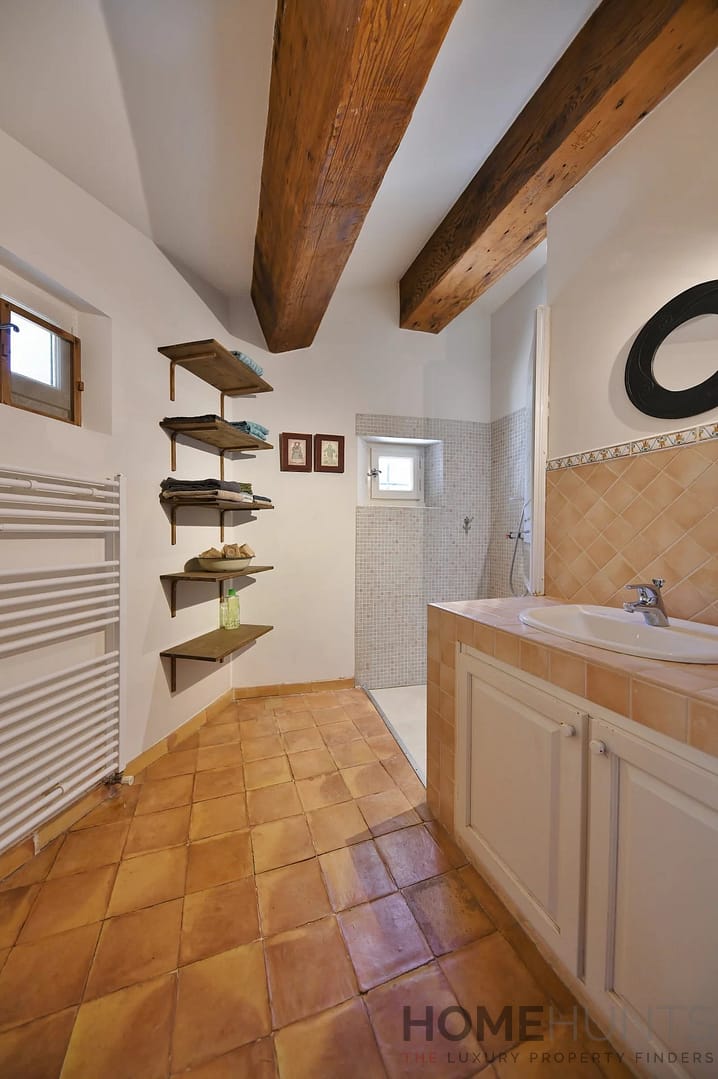 property_HH-16152011-14