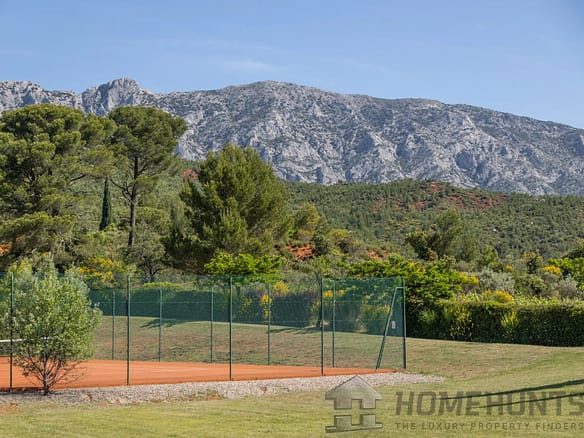 6 Bedroom Villa/House in Aix En Provence 4
