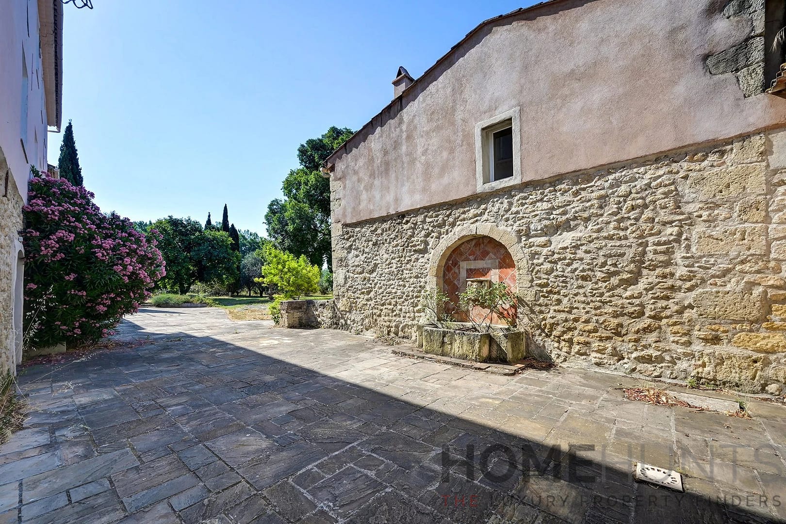 property_HH-15863919-27