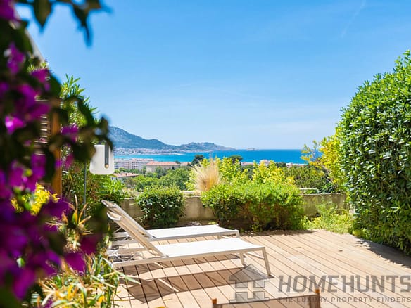 Apartment For Sale in Marseille 4
