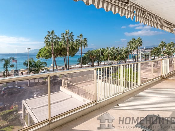 4 Bedroom Apartment in Cannes 5