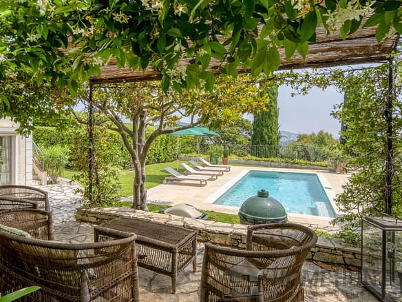 Villa/House For Sale in Mougins 4
