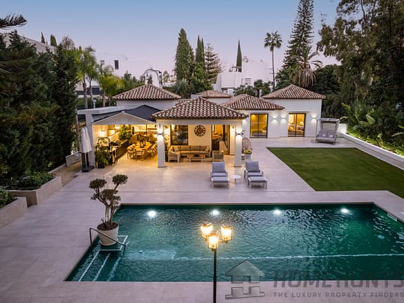 5 Bedroom Villa/House in Nueva Andalucía 7