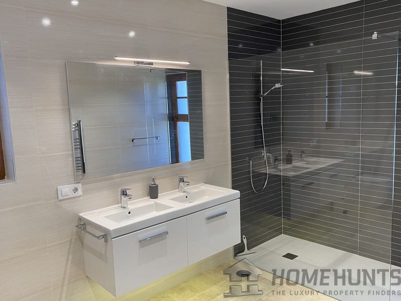 property_HH-15998778-29