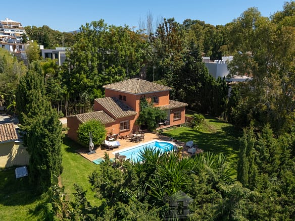 3 Bedroom Villa/House in Estepona 8