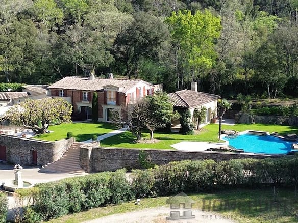 4 Bedroom Villa/House in Grimaud 3