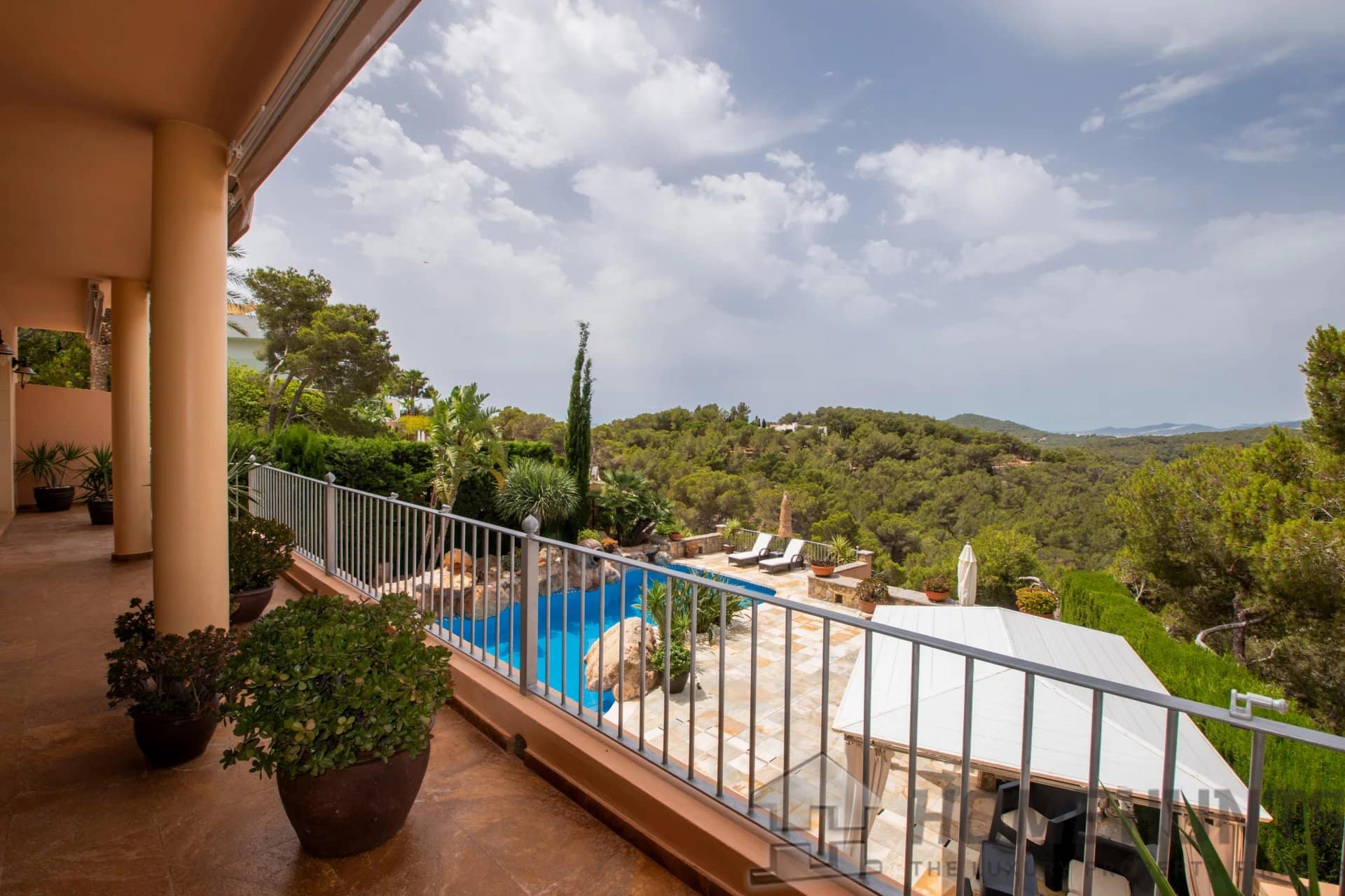 Villa/House For Sale in Roca Llisa HH15080034