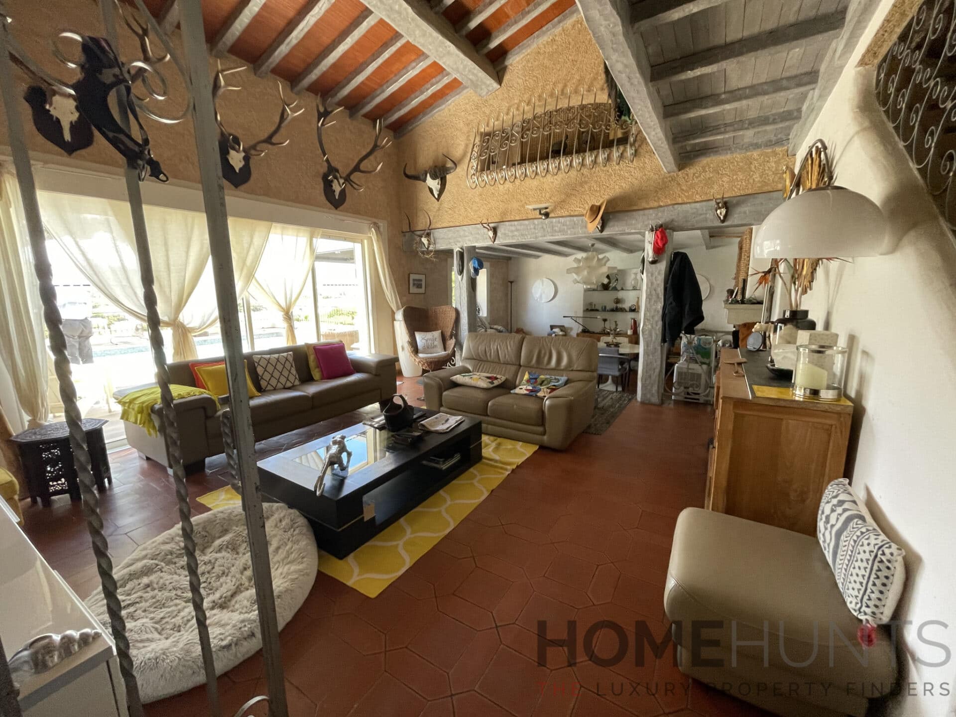 Villa/House For Sale in Le Lavandou HH15013376