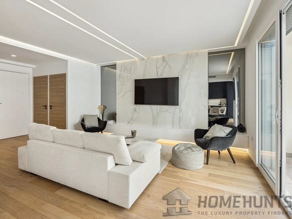 2 Bedroom Apartment in Cannes 30