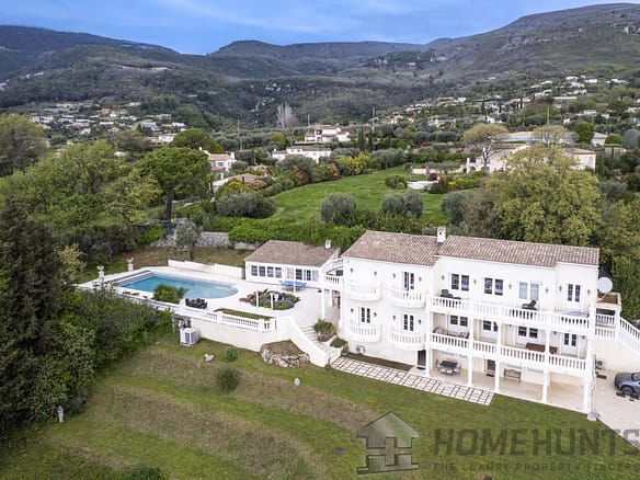 7 Bedroom Villa/House in Tourrettes Sur Loup 10