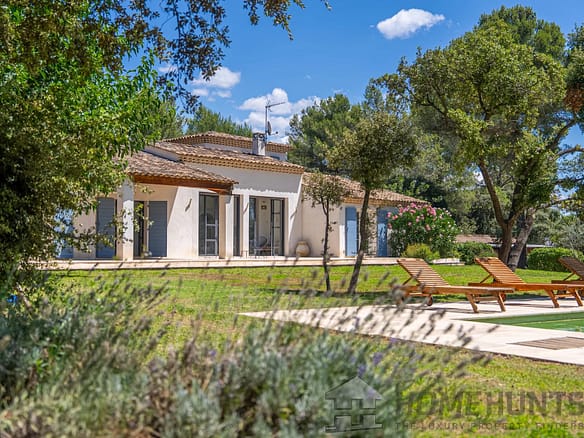 5 Bedroom Villa/House in St Marc Jaumegarde 12