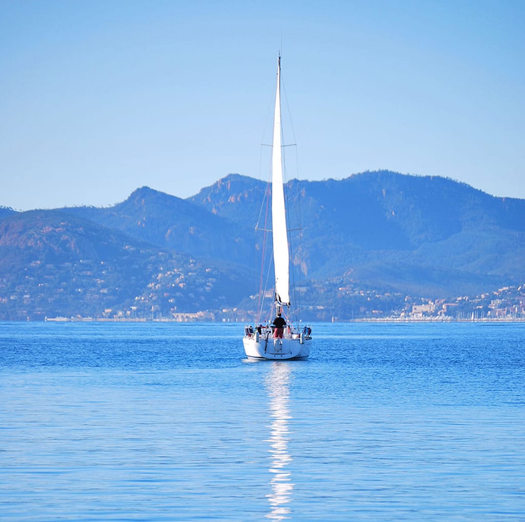 7 Reasons to Charter a Yacht on the French Riviera 2
